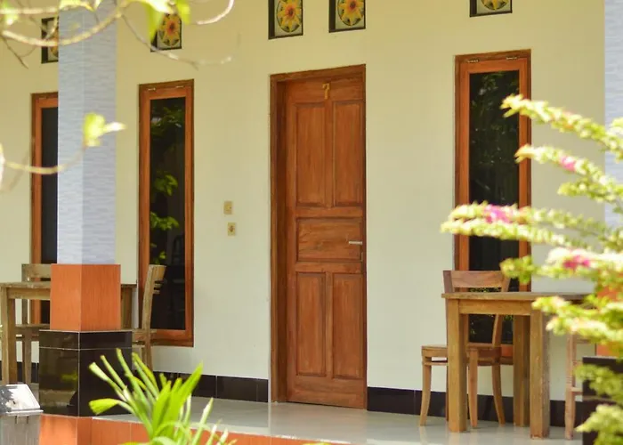 Maja House Penida Pensión